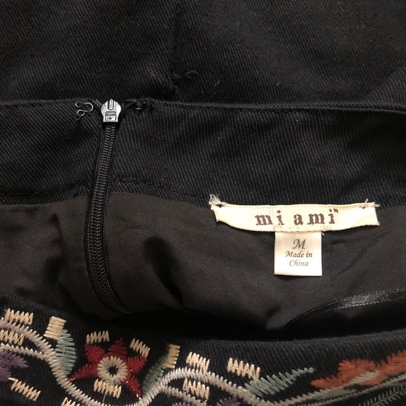 Beautiful Multicolored Embroidered Mini Skirt! - Picture 4 of 5